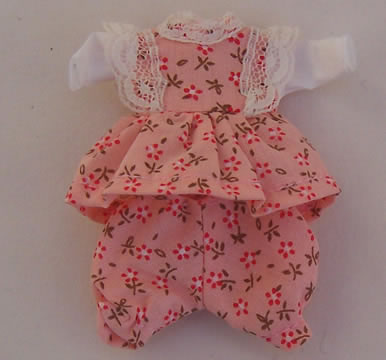 Peachy Toddler Outfit, Dolls House Miniature (XZ879)